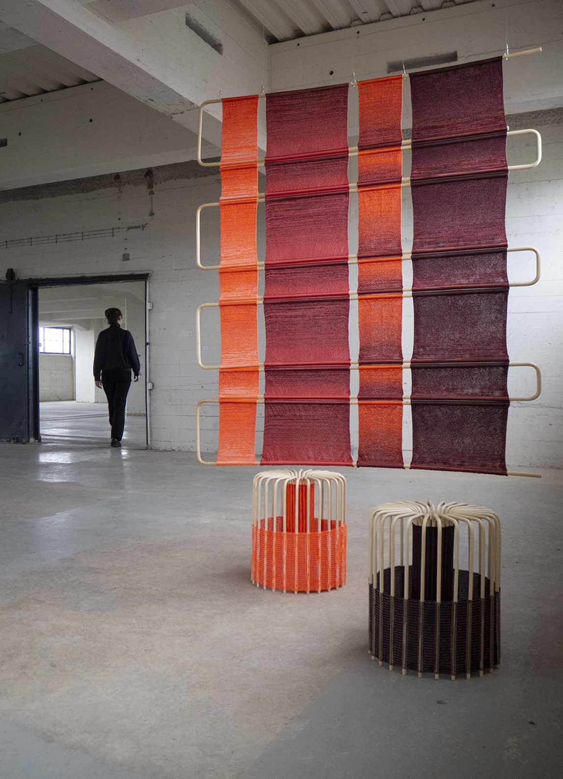 627ec09bb451e55179dfb7e5 rp big orange OR red