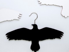 'Raven Hanger' van Ingibjörg Hanna Bjarnadottor via huset-shop.com