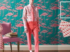 v.l.n.r.: sjaal van Lola Rose, overhemd van Marc Jacobs SS15 Menswear via vogue.com, pannenlappen via etsy.com. Behang van achtergrond: Flamingo Beach Fuschia van A Shade Wilder